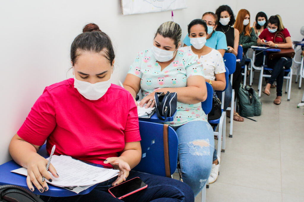 Curso sobre ‘Atuação em Sala de Vacina’ com foco em atualização em caderneta de vacinação é encerrado