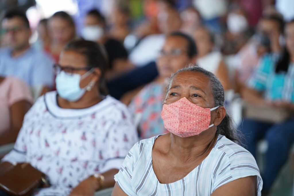 Moradores de Xambioá recebem título de posse de sua casa
