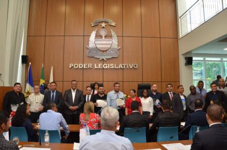 CÂMARA DE PALMAS REALIZA SESSÃO SOLENE EM HOMENAGEM ÀS IGREJAS