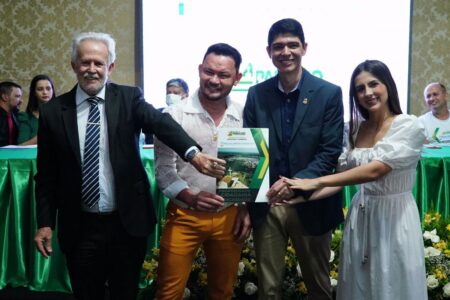 PROJETO DE REGULARIZAÇÃO FUNDIÁRIA PÕE FIM À ESPERA DE MAIS DE 30 ANOS DE FAMÍLIAS EM PARAÍSO: “É SONHO REALIZADO”, DIZ APOSENTADA