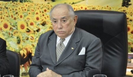 EX-GOVERNADOR SIQUEIRA CAMPOS É TRANSFERIDO PARA UTI APÓS SER INTERNADO COM PNEUMONIA BACTERIANA EM PALMAS