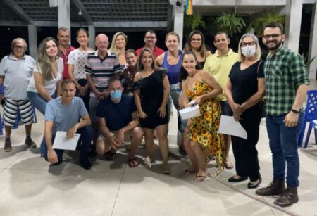 MORADORES DA QUADRA 607 SUL SE REÚNEM PARA COBRAR INFRAESTRUTURA E RELATAM SITUAÇÃO DE ABANDONO