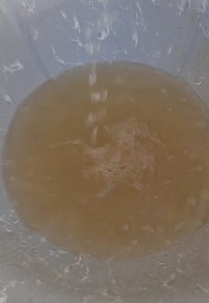 ÁGUA COM BARRO CAUSA DANOS NO ENCANAMENTO DAS CASAS; PROCON TOCANTINS DÁ 48H PARA QUE BRK APRESENTE JUSTIFICATIVA