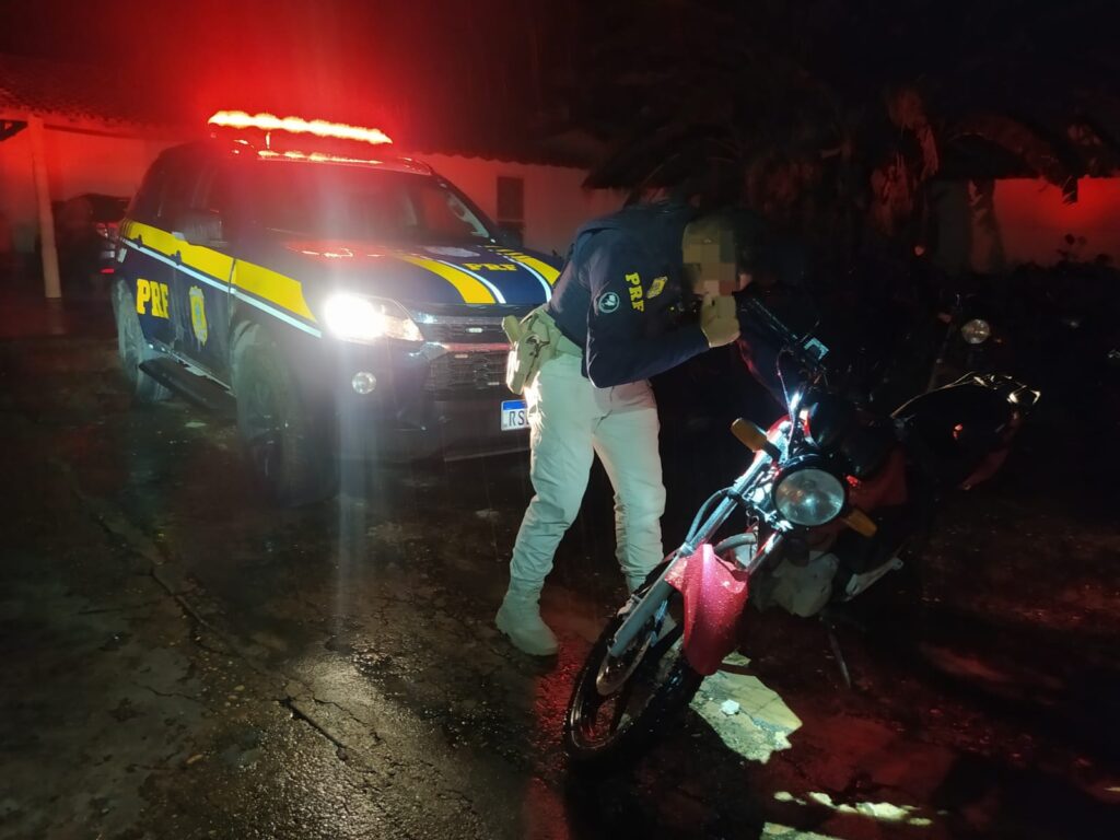 PRF APREENDE MOTOCICLETA ADULTERADA NO NORTE DO TOCANTINS