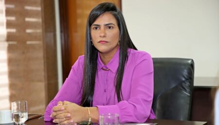PRIMEIRA-DAMA KARYNNE SOTERO RECEBE DIRETORAS DA CASACOR E DESTACA IMPORTÂNCIA DOS ARTESÃOS TOCANTINENSES