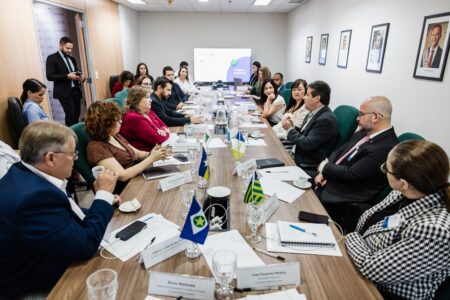 EM REUNIÃO, ESTADOS TRABALHAM EM PROJETOS PARA REDUZIR O CUSTO DE AQUISIÇÃO DE MEDICAMENTOS HOSPITALARES