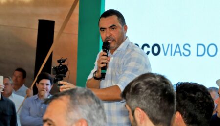 EM GURUPI, WANDERLEI BARBOSA PARTICIPA DA SOLENIDADE DE ASSINATURA DAS OBRAS DE DUPLICAÇÃO DA BR-153