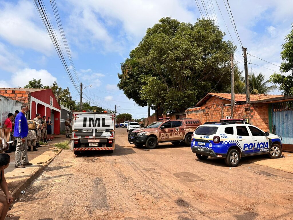 SUSPEITOS DE ENVOLVIMENTO NO HOMICÍDIO NA PRAÇA DOS GIRASSÓIS MORREM EM CONFRONTO COM A POLÍCIA NA ARNO 72