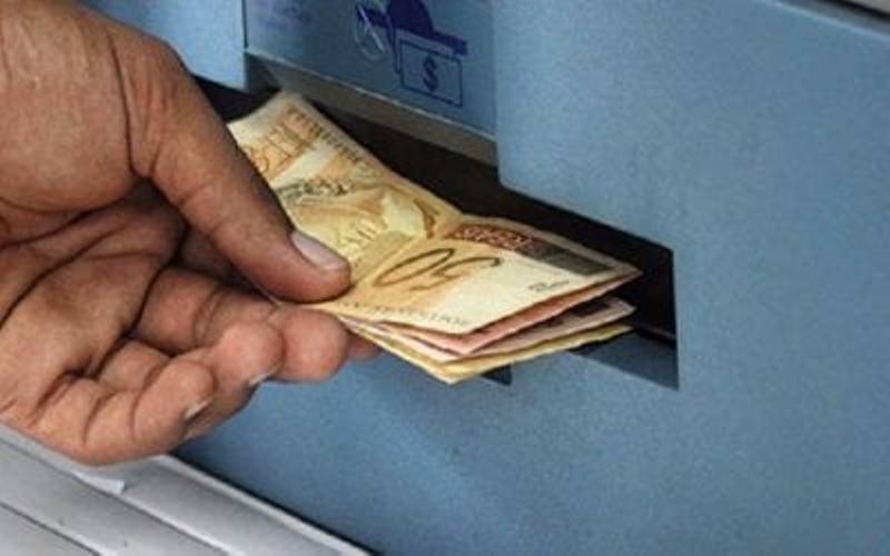 WANDERLEI BARBOSA ANTECIPA PAGAMENTO DOS SERVIDORES PARA TERÇA-FEIRA, 28, E INJETA R$ 257 MILHÕES NA ECONOMIA