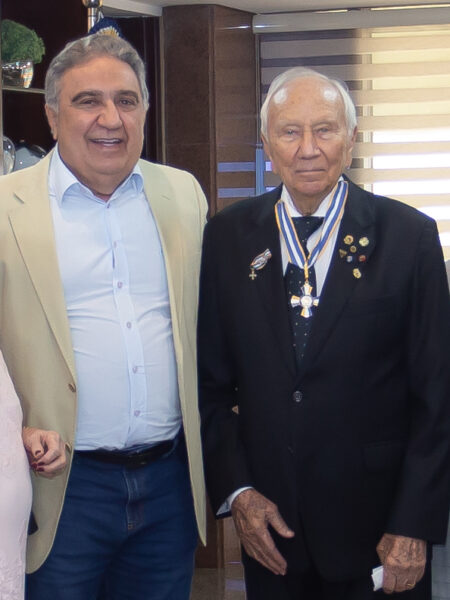 VICE-GOVERNADOR LAUREZ MOREIRA EMITE NOTA DE PESAR PELO FALECIMENTO DE OSWALDO STIVAL