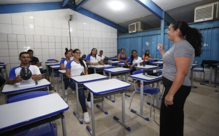 GOVERNO DO ESTADO VAI FORNECER ALIMENTAÇÃO ESCOLAR REFORÇADA AOS ESTUDANTES MATRICULADOS NO PERÍODO NOTURNO