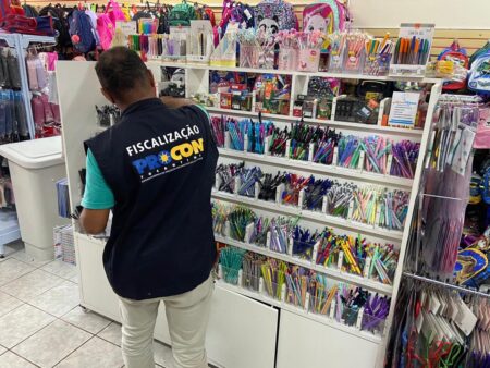 CONFIRA A PESQUISA COMPLETA FEITA PELO PROCON DOS MATERIAIS ESCOLARES QUE NÃO PODEM SER EXIGIDOS