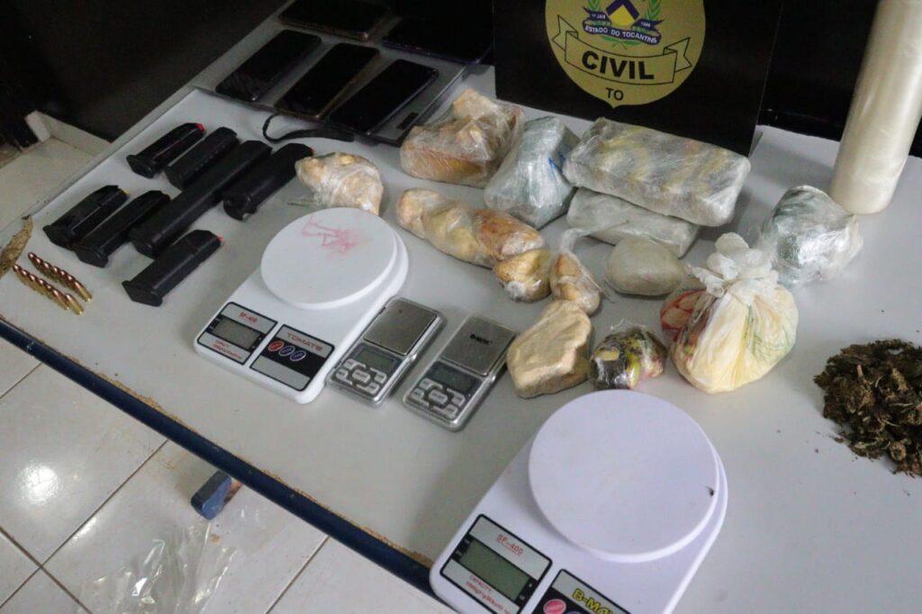 POLÍCIA CIVIL DESARTICULA PONTO DE VENDAS DE DROGAS E APREENDE MAIS DE 4KG DE ENTORPECENTES EM PALMAS