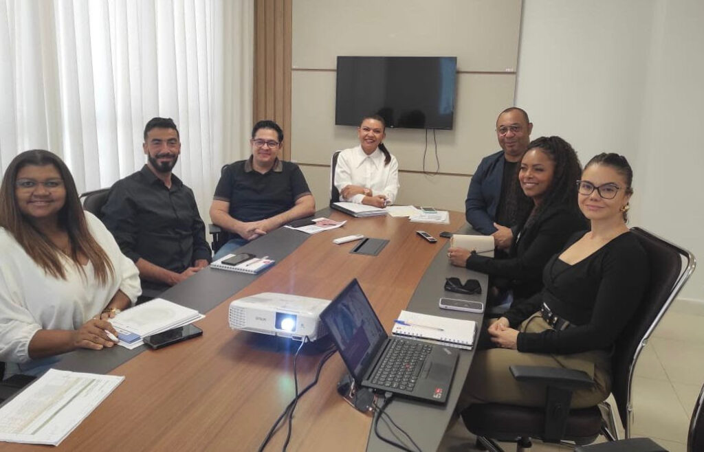 SEMED RECEBE EQUIPE DO TECHINCLUSÃO DA UNIVERSIDADE FEDERAL DO TOCANTINS