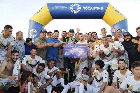 COM A PRESENÇA DO GOVERNADOR WANDERLEI BARBOSA, GOVERNO DO TOCANTINS PREMIA OS CAMPEÕES DO COPÃO JALAPÃO