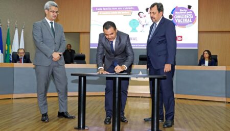GOVERNADOR WANDERLEI BARBOSA ASSINA PACTO NACIONAL PELA CONSCIÊNCIA VACINAL E DESTACA A IMPORTÂNCIA DAS CAMPANHAS PARA ALCANÇAR METAS
