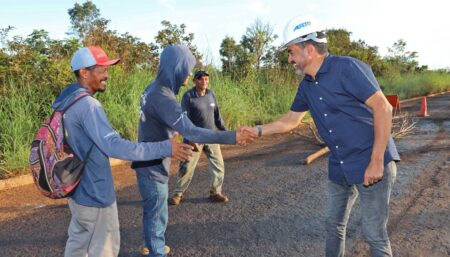 GOVERNADOR WANDERLEI BARBOSA PARABENIZA TRABALHADORES E CELEBRA O MAIOR PATAMAR DE EMPREGADOS NO TOCANTINS