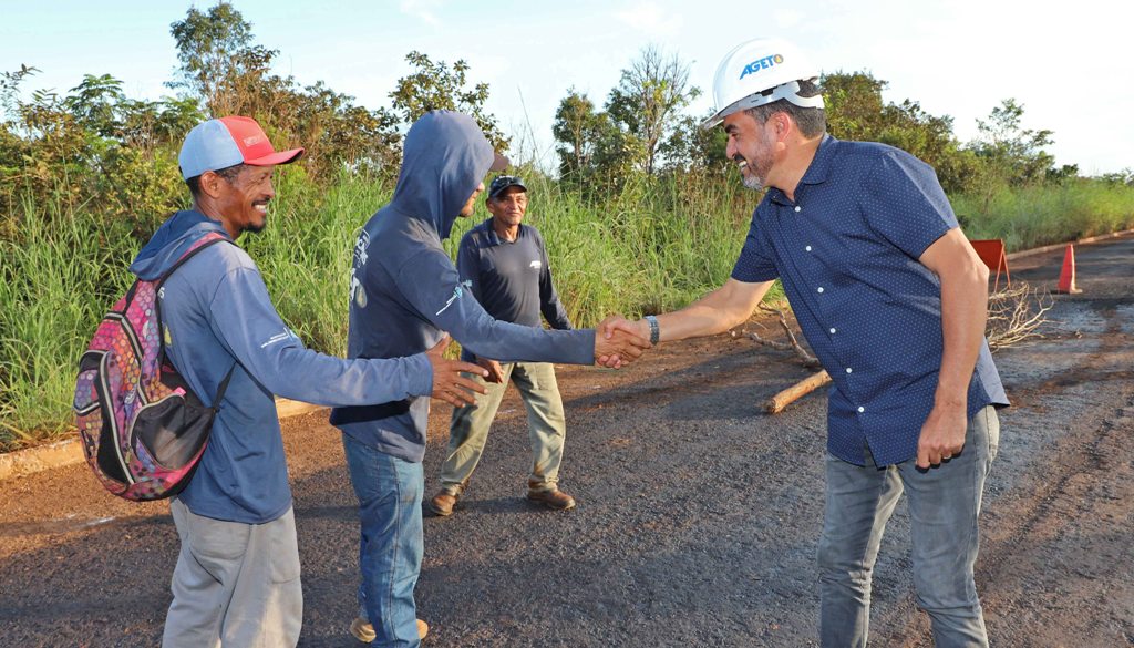 GOVERNADOR WANDERLEI BARBOSA PARABENIZA TRABALHADORES E CELEBRA O MAIOR PATAMAR DE EMPREGADOS NO TOCANTINS