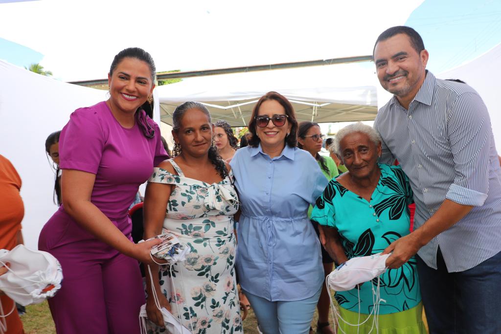GOVERNADOR WANDERLEI BARBOSA E PRIMEIRA-DAMA KARYNNE SOTERO CELEBRAM DIA DAS MÃES EM LIZARDA