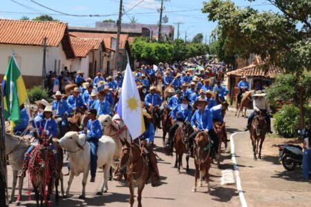 AMÉLIO CAYRES CELEBRA 35 ANOS DE BURITI DO TOCANTINS COM CAVALGADA E EVENTOS ESPORTIVOS E CULTURAIS