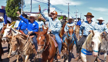 GOVERNADOR WANDERLEI BARBOSA PARTICIPA DA 34ª CAVALGADA DE ARAGUAÍNA E REFORÇA IMPORTÂNCIA DA TRADIÇÃO CULTURAL