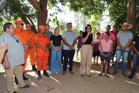 GOVERNO DO TOCANTINS ENTREGA DOAÇÕES DE ALIMENTOS E ROUPAS À COMUNIDADE ATINGIDA POR INCÊNDIO NO NORTE DO ESTADO