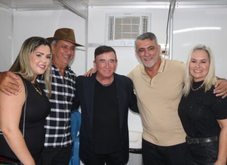 AMÉLIO CAYRES PRESTIGIA ANIVERSÁRIO DE 35 ANOS DE SAMPAIO