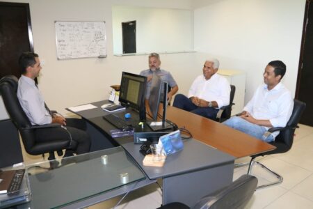 PRESIDENTE DO PREVIPALMAS RECEBE REPRESENTANTES SINDICAIS EM VISITA INSTITUCIONAL