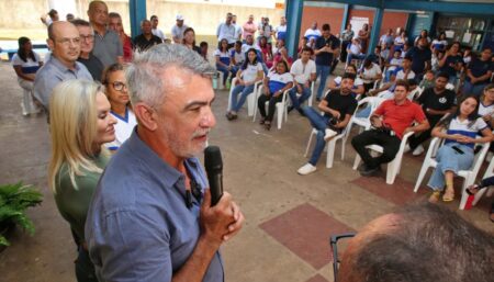 GOVERNADOR EM EXERCÍCIO, AMÉLIO CAYRES, ANUNCIA REFORMA DE ESCOLA DE RIACHINHO AVALIADA EM R$ 2,8 MILHÕES E PARTICIPA DE ENTREGA DE OBRAS DO MUNICÍPIO