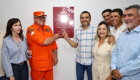 GOVERNADOR WANDERLEI BARBOSA INAUGURA COMPANHIA DOS BOMBEIROS MILITAR, EM GUARAÍ E ASSINA OBRA DE R$ 19 MILHÕES PARA CENTRO DE ENSINO