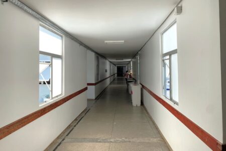 GOVERNO INVESTE EM AMPLIAÇÃO DE LEITOS E MELHORIAS DE FLUXO NO HRA E ACABA COM INTERNAÇÕES NOS CORREDORES