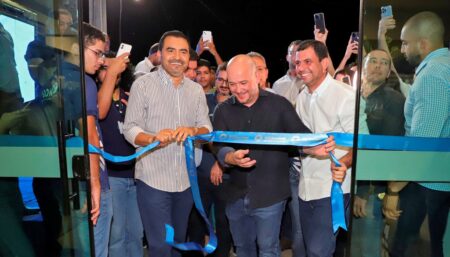 EM PORTO NACIONAL, GOVERNADOR WANDERLEI BARBOSA ENTREGA NOVA UNIDADE DO PRONTO E INAUGURA LEITOS NO HOSPITAL MATERNIDADE DA CIDADE