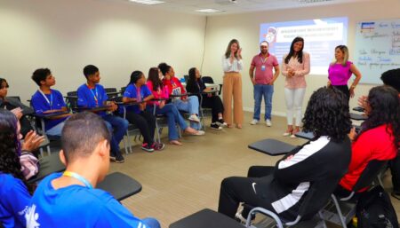 EM BRASÍLIA, PRIMEIRA-DAMA KARYNNE SOTERO REFORÇA COMPROMISSO DO GOVERNO DO ESTADO COM JOVENS TOCANTINENSES DO PROGRAMA JOVEM TRABALHADOR