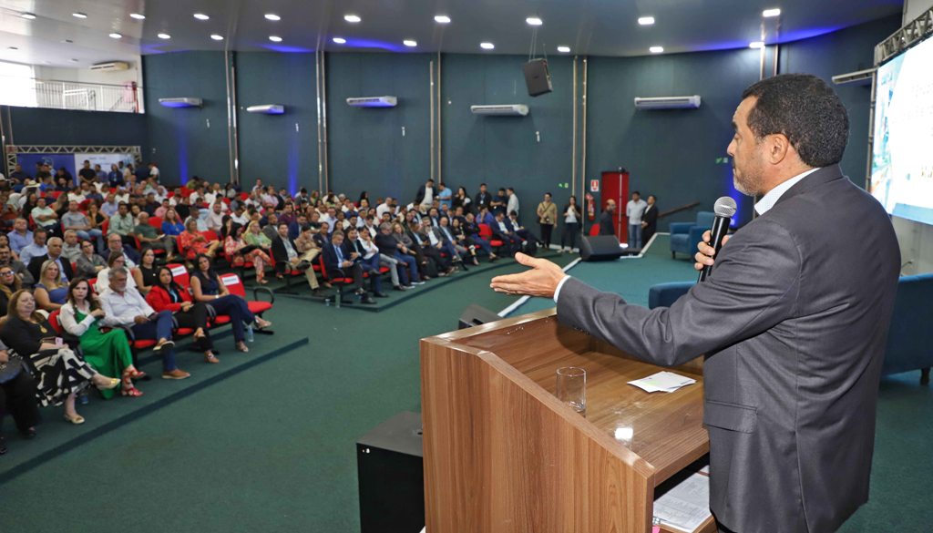 GOVERNADOR WANDERLEI BARBOSA REFORÇA PARCERIA COM PREFEITURAS NO 1º ENCONTRO REGIONAL DE GESTORES MUNICIPAIS ELEITOS E REELEITOS