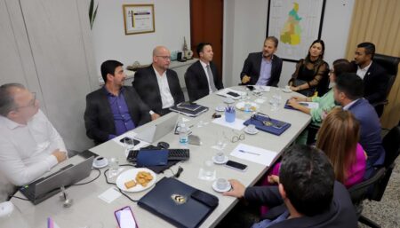 GOVERNO DO TOCANTINS DISCUTE MEDIDAS PARA AVANÇAR NA MODERNIZAÇÃO DA ADMINISTRAÇÃO ESTADUAL