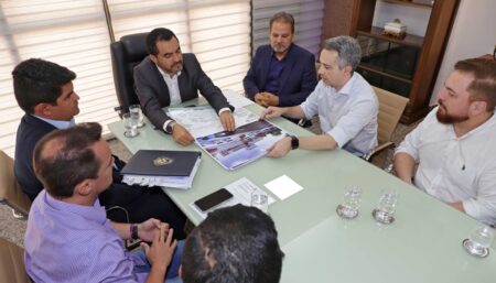 GOVERNADOR WANDERLEI BARBOSA DISCUTE DETALHES DO INÍCIO DA CONSTRUÇÃO DO HOSPITAL DA MULHER NO TOCANTINS