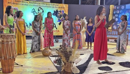 CONSCIÊNCIA NEGRA: PROJETO PODER AFRO TEM CONTRIBUÍDO COM O FORTALECIMENTO DA EDUCAÇÃO ANTIRRACISTA NAS ESCOLAS ESTADUAIS