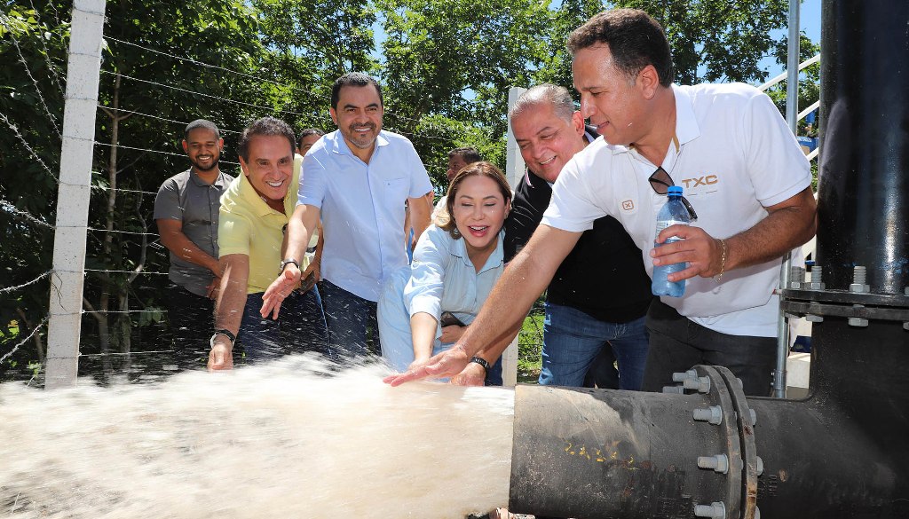 EM NOVO ALEGRE, GOVERNADOR WANDERLEI BARBOSA PARTICIPA DA ENTREGA DE ADUTORA QUE GARANTE O ABASTECIMENTO DE ÁGUA POTÁVEL NA REGIÃO