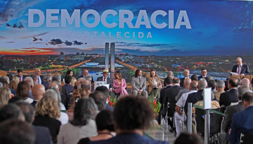 GOVERNO DO TOCANTINS PARTICIPA DE ATO NACIONAL EM DEFESA DA DEMOCRACIA REALIZADO EM BRASÍLIA NESTA QUARTA-FEIRA, 8