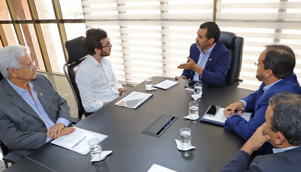 GOVERNADOR WANDERLEI BARBOSA E DIRETOR DO FÓRUM NORTE E NORDESTE DA INDÚSTRIA DA CONSTRUÇÃO ALINHAM REALIZAÇÃO DE EVENTO VOLTADO AO SETOR EM PALMAS