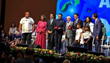 EM BRASÍLIA, TOCANTINS RECEBE SELO OURO EM RECONHECIMENTO A POLÍTICAS EDUCACIONAIS DO GOVERNO DO ESTADO NA ALFABETIZAÇÃO DE CRIANÇAS