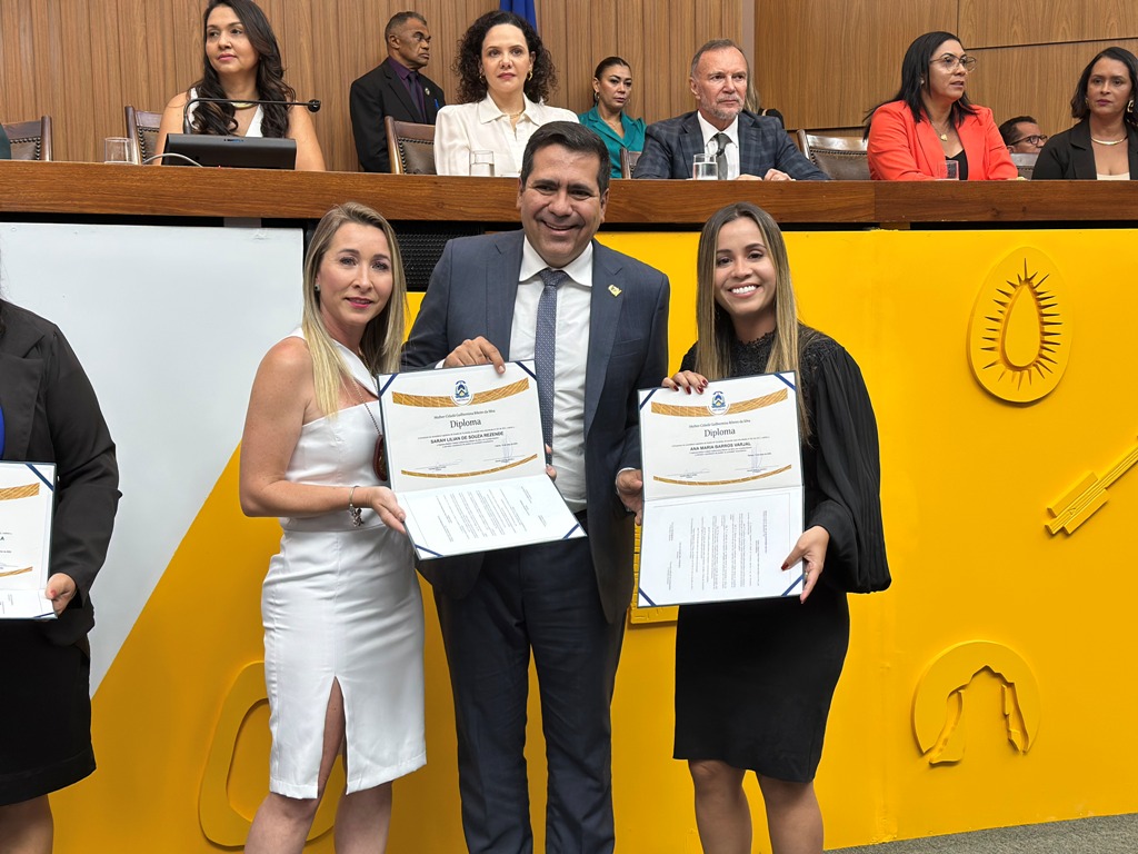 DELEGADAS DE ARAGUAÍNA SÃO HOMENAGEADAS NA ASSEMBLEIA LEGISLATIVA PELO DIA INTERNACIONAL DA MULHER