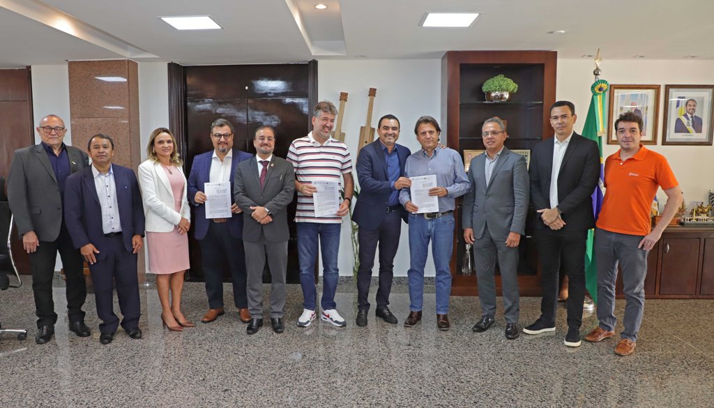 GOVERNADOR WANDERLEI BARBOSA ASSINA CONTRATOS COM EMPRESAS DE BIOENERGIA E CONSTRUÇÃO CIVIL QUE VÃO INVESTIR R$ 1,05 BILHÃO NO TOCANTINS