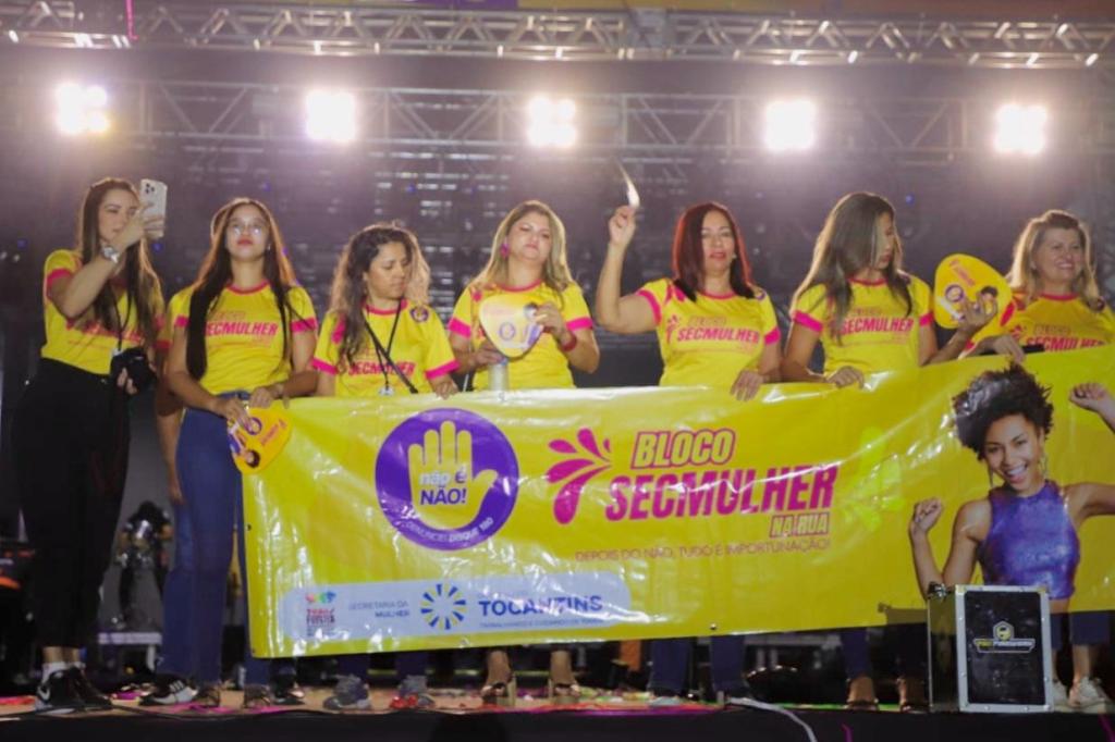 BLOCO SECMULHER NA RUA ENCERRA CARNAVAL COM MOBILIZAÇÃO CONTRA A VIOLÊNCIA E REFORÇO À DENÚNCIA