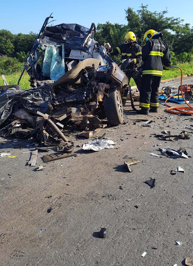 COLISÃO ENTRE CARRO E CAMINHÃO NA BR-153 DEIXA UMA VÍTIMA FATAL PRÓXIMO A WANDERLÂNDIA