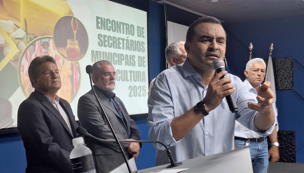 EM EVENTO, WANDERLEI BARBOSA REFORÇA COMPROMISSO DO ESTADO COM A VALORIZAÇÃO DOS PRODUTORES RURAIS E A QUALIFICAÇÃO DE GESTORES MUNICIPAIS