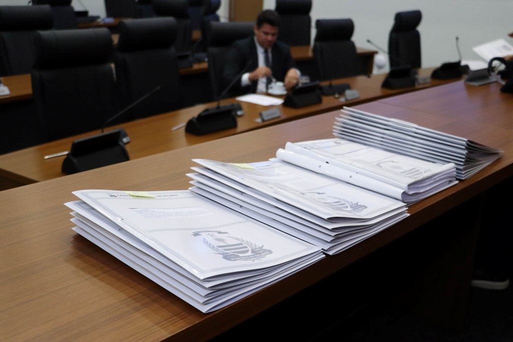 CÂMARA APROVA ESTRUTURA ADMINISTRATIVA DO PODER EXECUTIVO E DOAÇÃO DE ÁREA PARA O ESTADO DO TOCANTINS