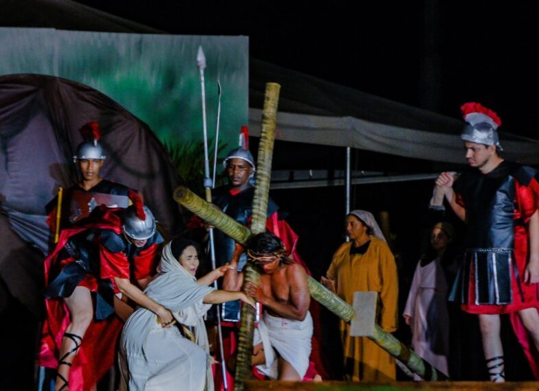 PAIXÃO DE CRISTO CHEGA À 21ª EDIÇÃO EM PALMAS COM PRESENÇA DE GISELLE ITIÉ E IVO GANDRA