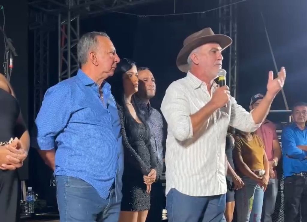 AMÉLIO CAYRES PRESTIGIA ANIVERSÁRIOS DE MARIANÓPOLIS, OLIVEIRA DE FÁTIMA E CAVALGADA EM MIRANORTE
