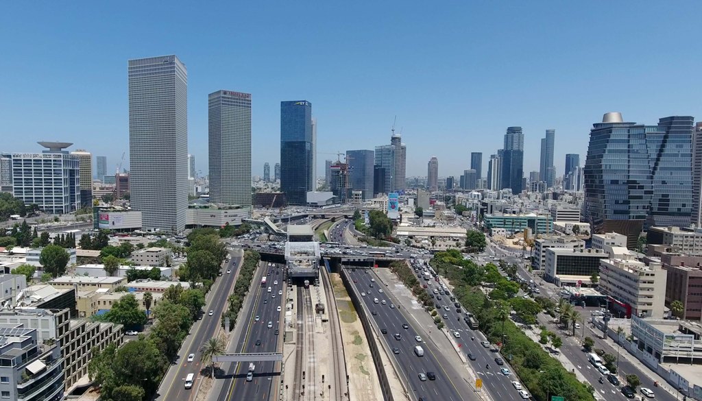 INTEGRANTE DA COMITIVA DO GOVERNO DO TOCANTINS EM ISRAEL REGISTRA MÍSSEIS NO CÉU DE TEL AVIV